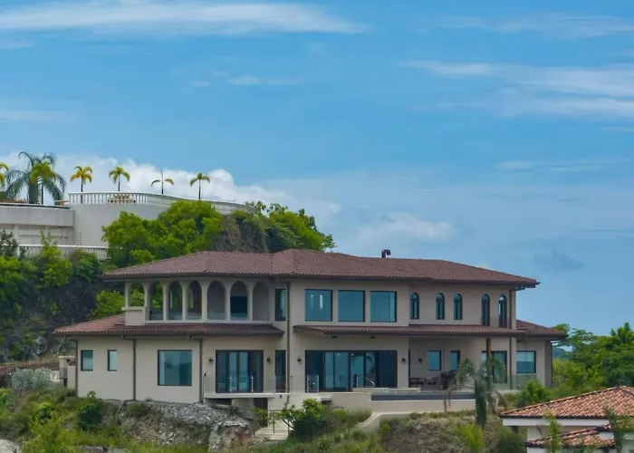 Сasa de vacaciones Casa Encanta Del Pacifico Oceanview Pool Estate