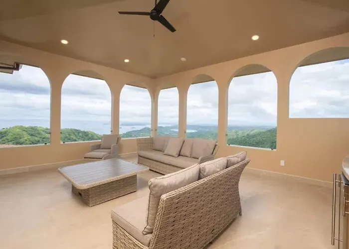 Casa Encanta Del Pacifico Oceanview Pool Estate